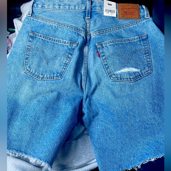 Levi’s woman’s! - Picture 1 of 2